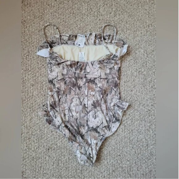 Free People NWT Montce Jacelyn Ruffle One-Piece Swimsuit in Camo Khaki size XL - Picture 4 of 6